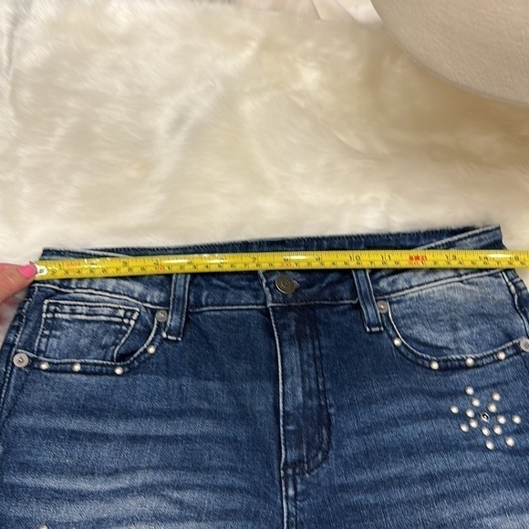 Md. Blue skinny jeans with bling size 28 - Picture 10 of 17